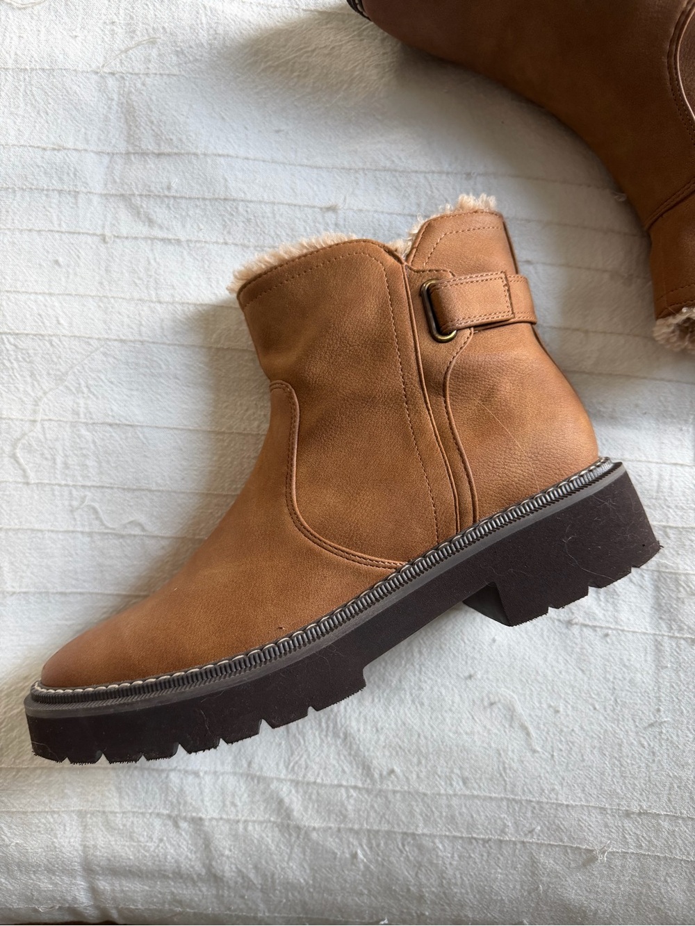 Naturalizer Rue Platform Ankle Boot - Picture 2 of 7